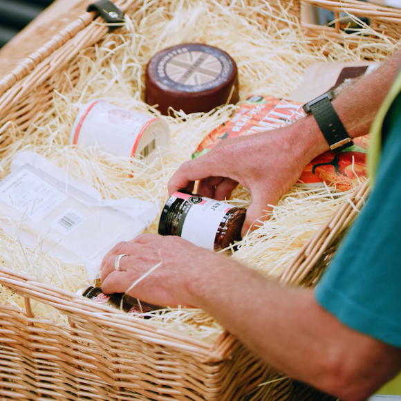 Make your own gift basket by British Hamper Co